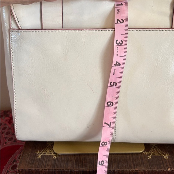 Antonio Melani Convertible Off-White Patent Leather Bag - Picture 12 of 12
